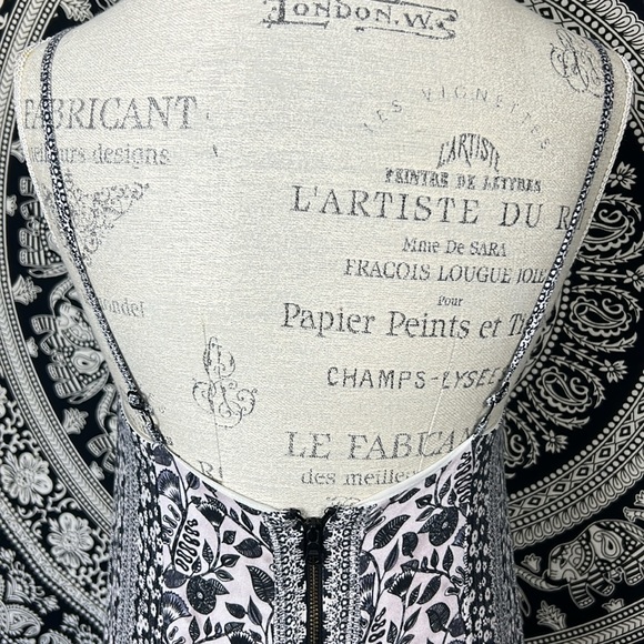 Alice + Olivia Black and White Rowley Maxi Dress high Low Tent Lightweight Sz.XS - Picture 10 of 16